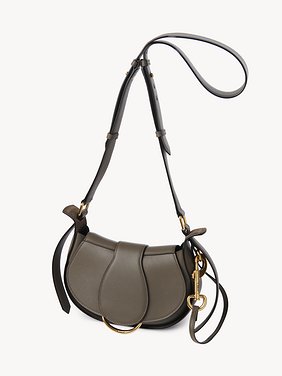 Small Chloé Ride crossbody bag in soft leather Smooth calfskin
Flannel Grey Product detail