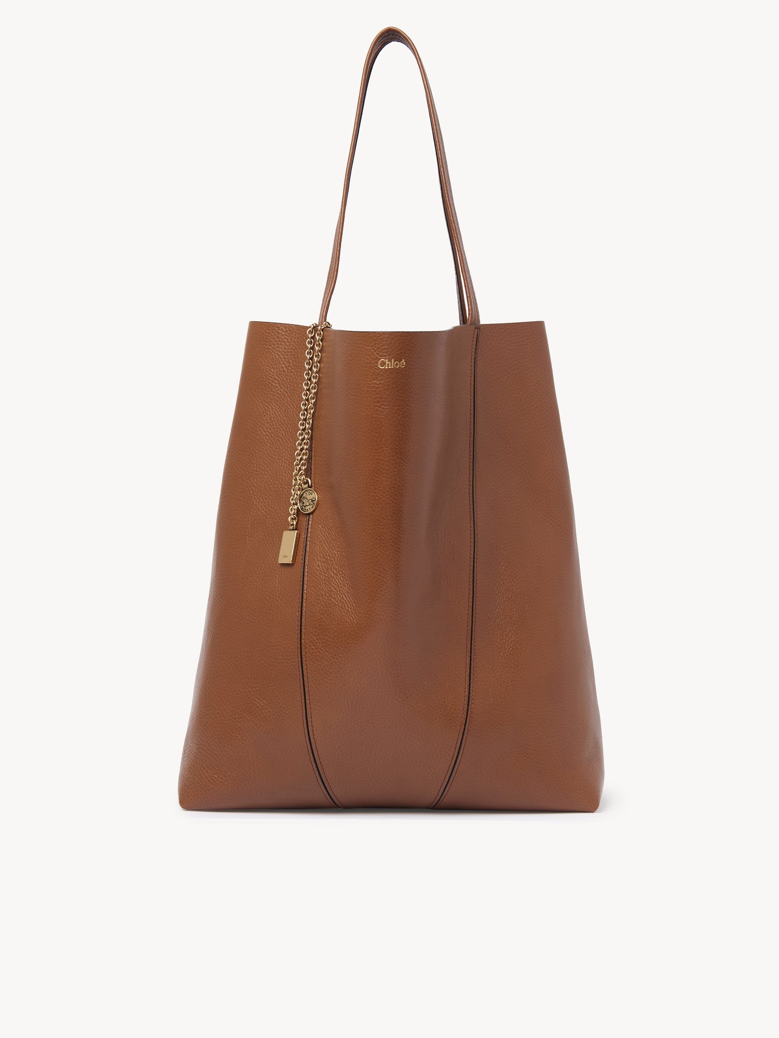 Large Chloé Spin tote bag in grained leather Shiny grained calfskin
Clay Brown