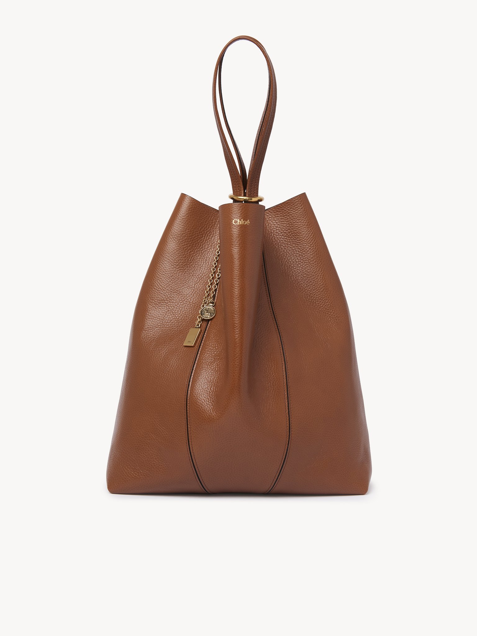 Large Chloé Spin tote bag in grained leather Shiny grained calfskin
Clay Brown Back view of the product