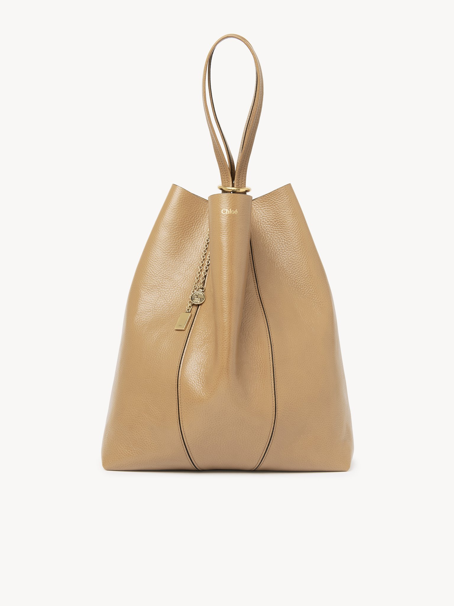 Large Chloé Spin tote bag in grained leather Shiny grained calfskin
Milky Brown Product detail