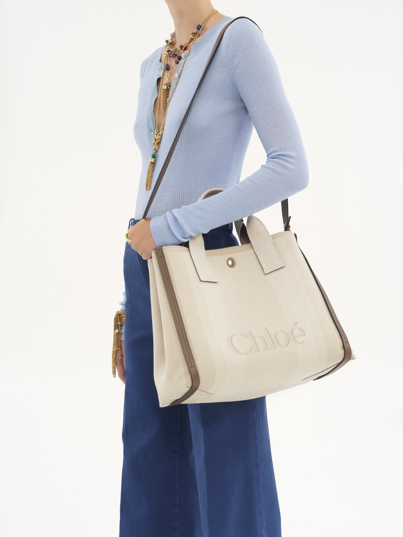 Chloé Carry tote bag in canvas Cotton canvas
Vegetal Beige Back view of the product