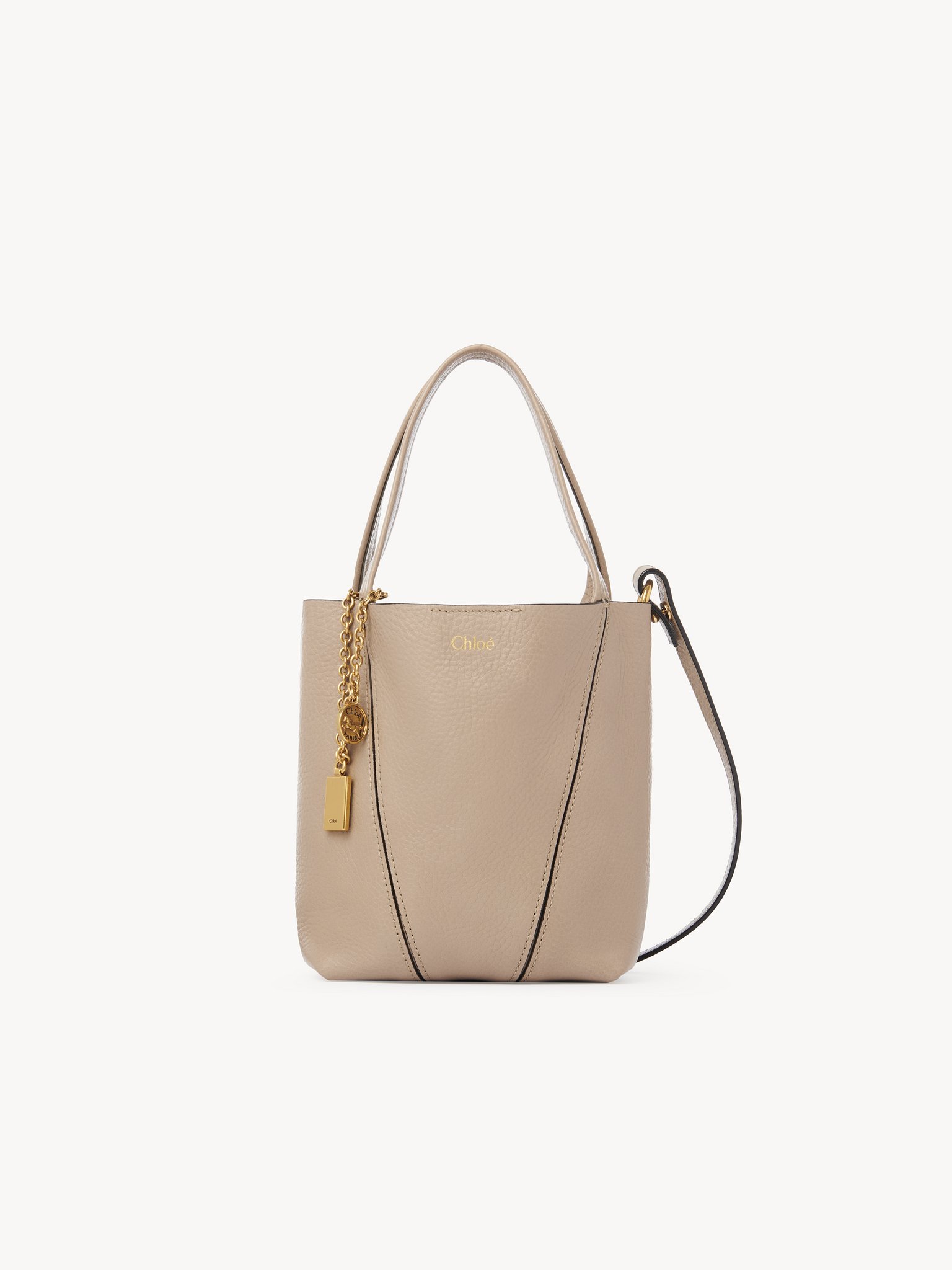 Small Chloé Spin tote bag in grained leather Shiny grained cowhide
Boyish Brown