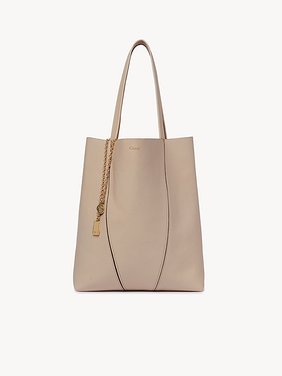 Chloé Spin tote bag in grained leather Shiny grained cowhide
Boyish Brown