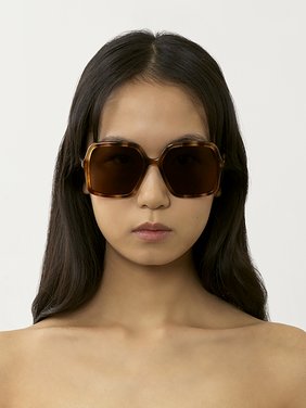 Zelie sunglasses Medium havana
Solid brown lenses Top view of the product