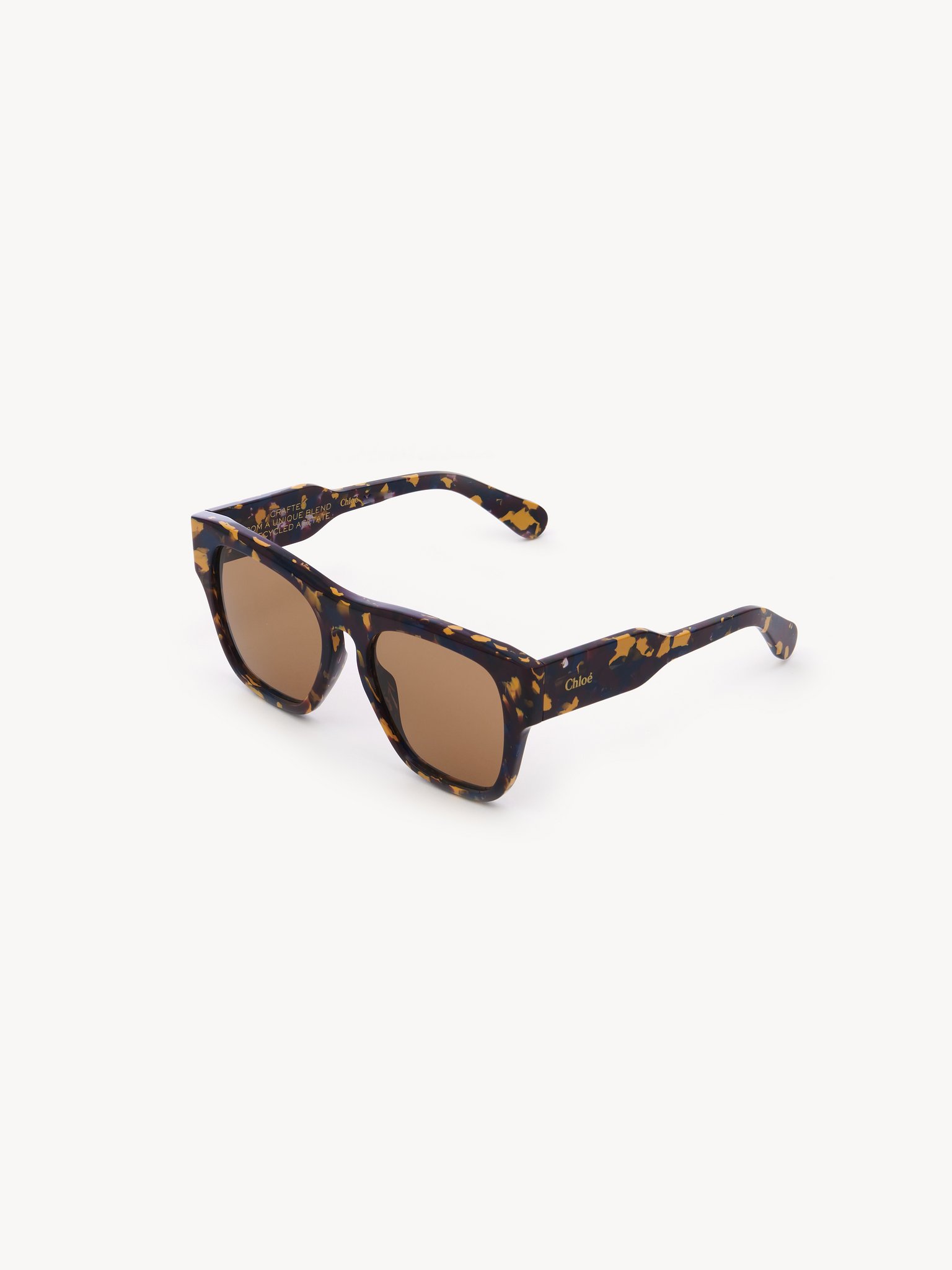 Gayia sunglasses Spotted Burgundy recycled acetate & bio-based nylon
Solid Brown lenses