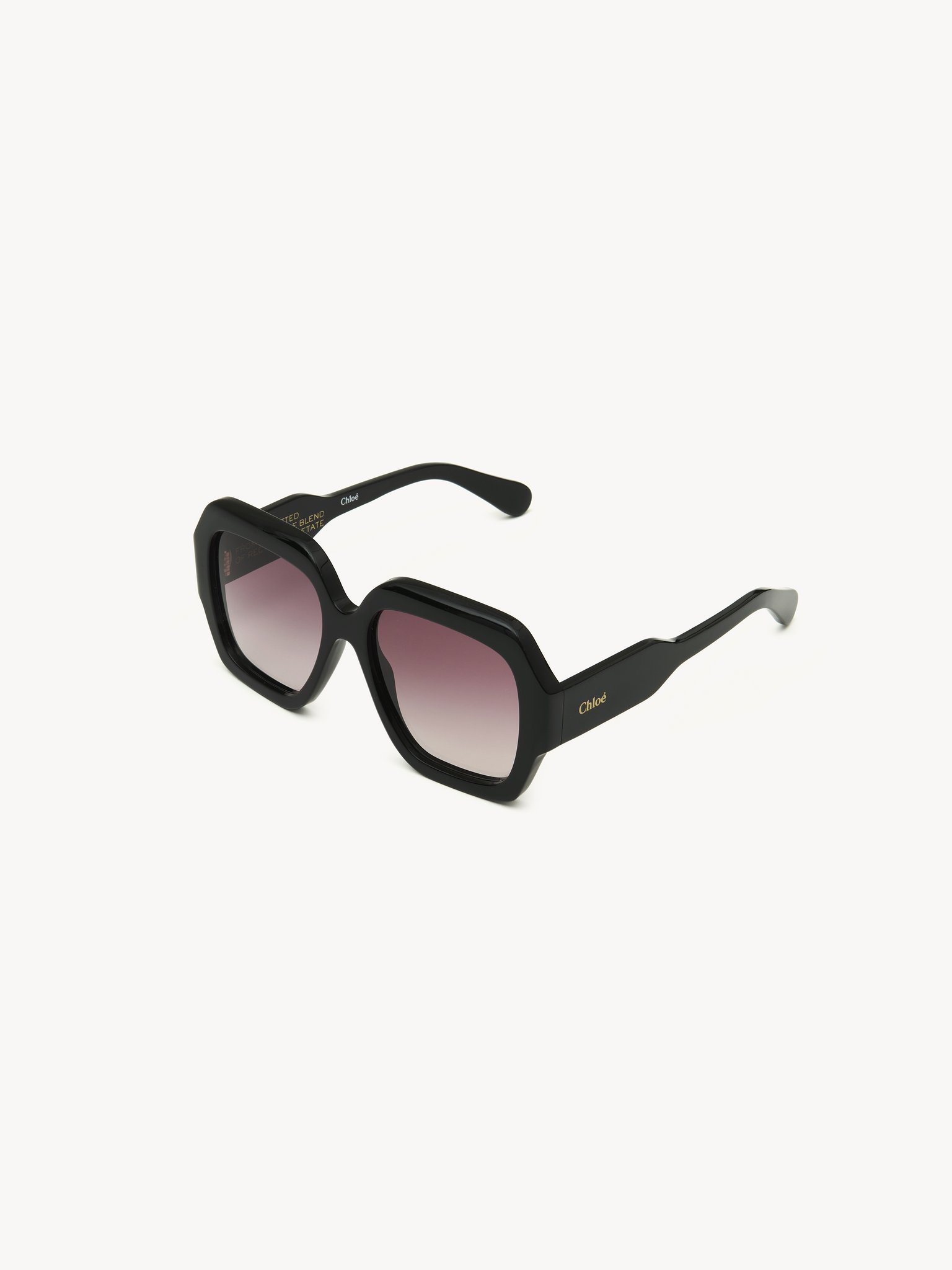 Gayia sunglasses Black recycled acetate & bio-based nylon
Gradient Burgundy lenses