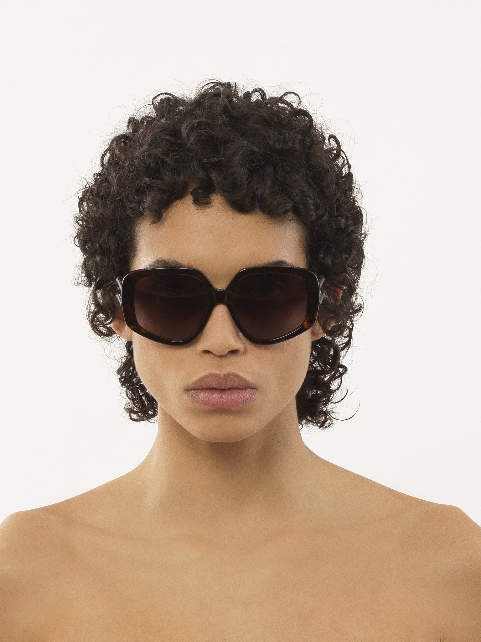 Mony sunglasses Havana lower-impact acetate & bio-based nylon
Gradient Brown lenses 