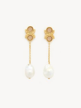 Marcie earrings Brass, cultured freshwater pearls & rose quartz
Bright Gold