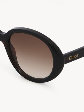 Gayia sunglasses Dark Havana recycled acetate & bio-based nylon
Gradient Deep Nut lenses Top view of the product