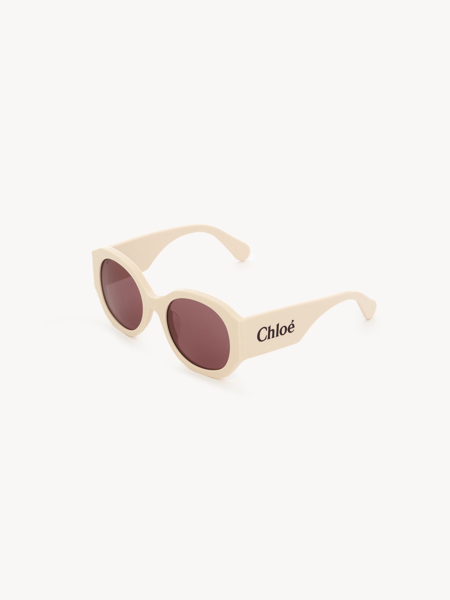 Naomy sunglasses Ivory lower-impact acetate & bio-based nylon
Bordeaux lenses