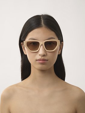 Marcie sunglasses Rose Ivory lower-impact acetate & bio-based nylon
Double gradient Brown & Ochre lenses 