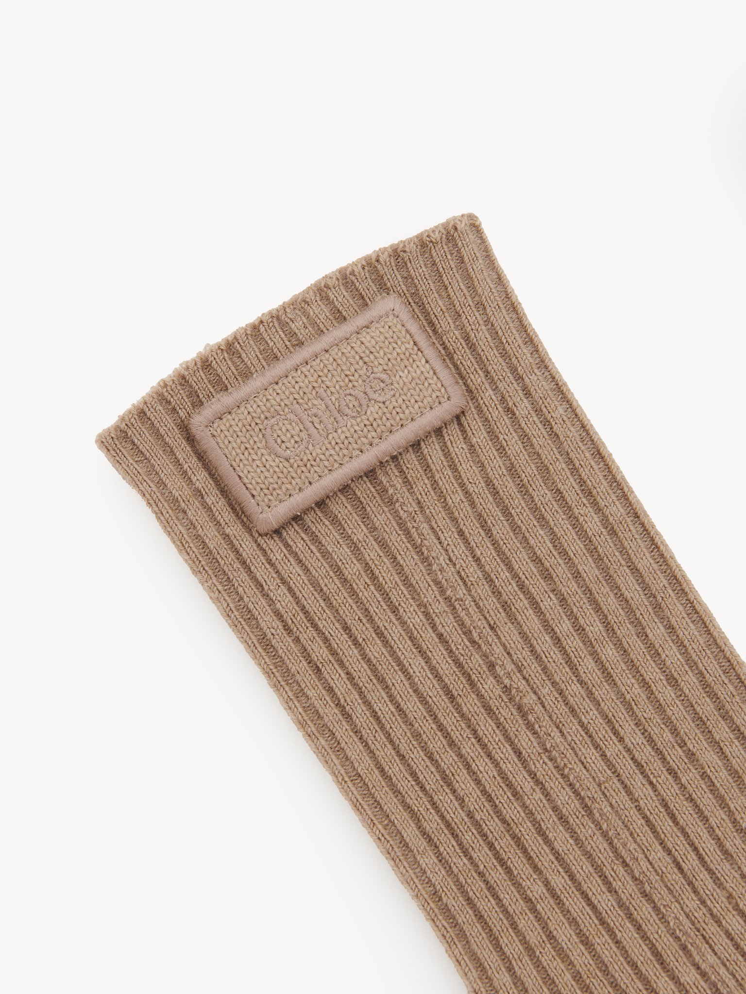 The Chloé Signature socks in wool knit Virgin wool
Off White Product detail