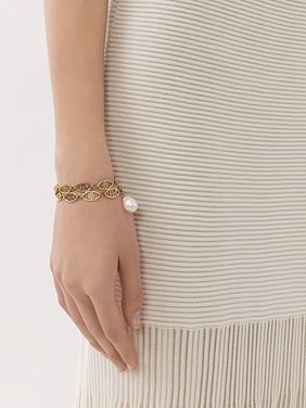 Darcey lace bracelet Brass & cultured freshwater pearl
Gold 