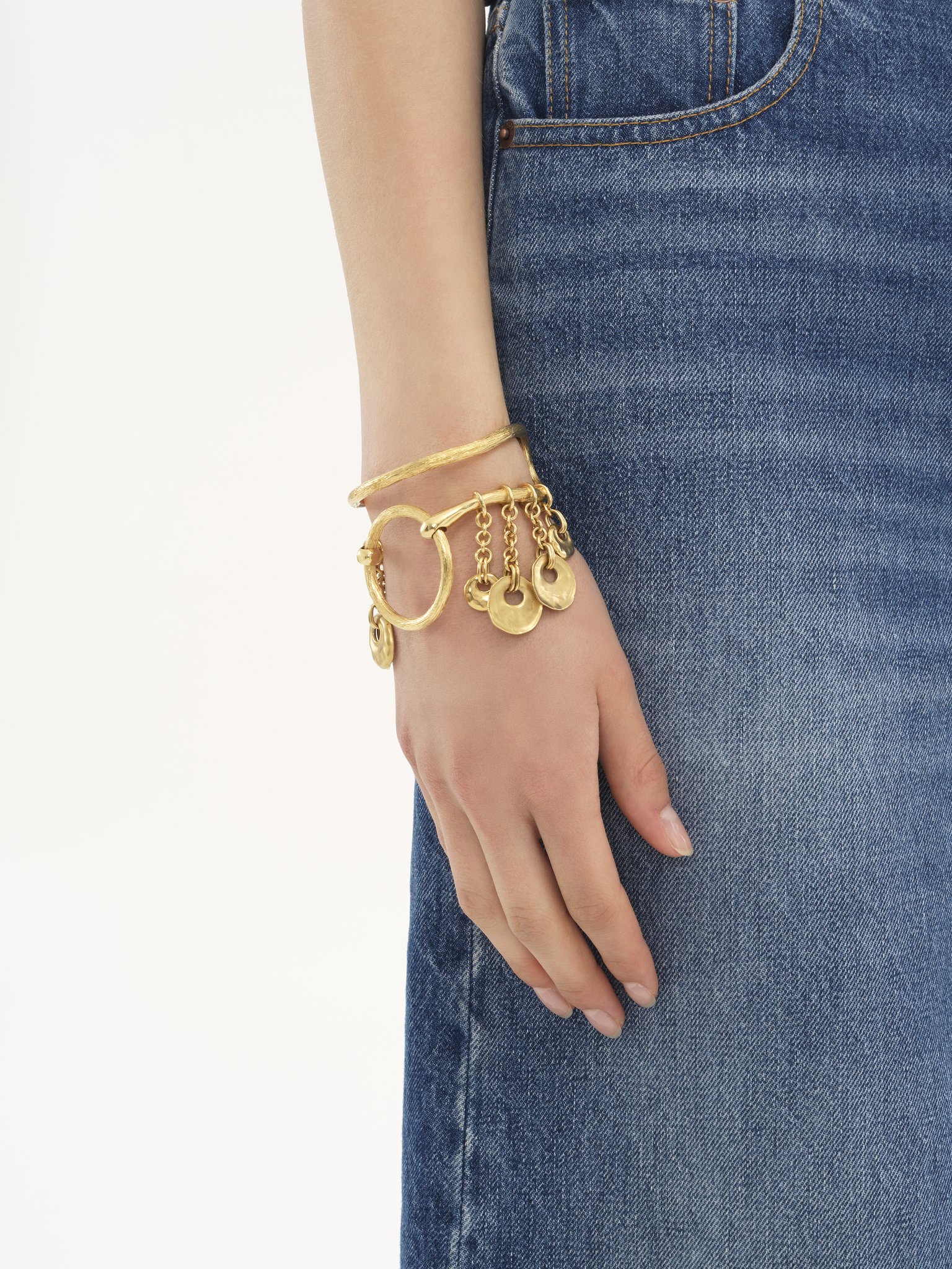 The Chloé Eclectic bracelet Brass
Vintage Gold Back view of the product