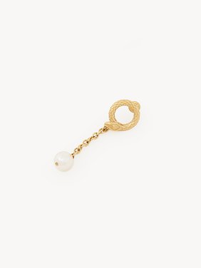 The Chloé Snake earrings Brass & synthetic pearls
Vintage Gold Product detail