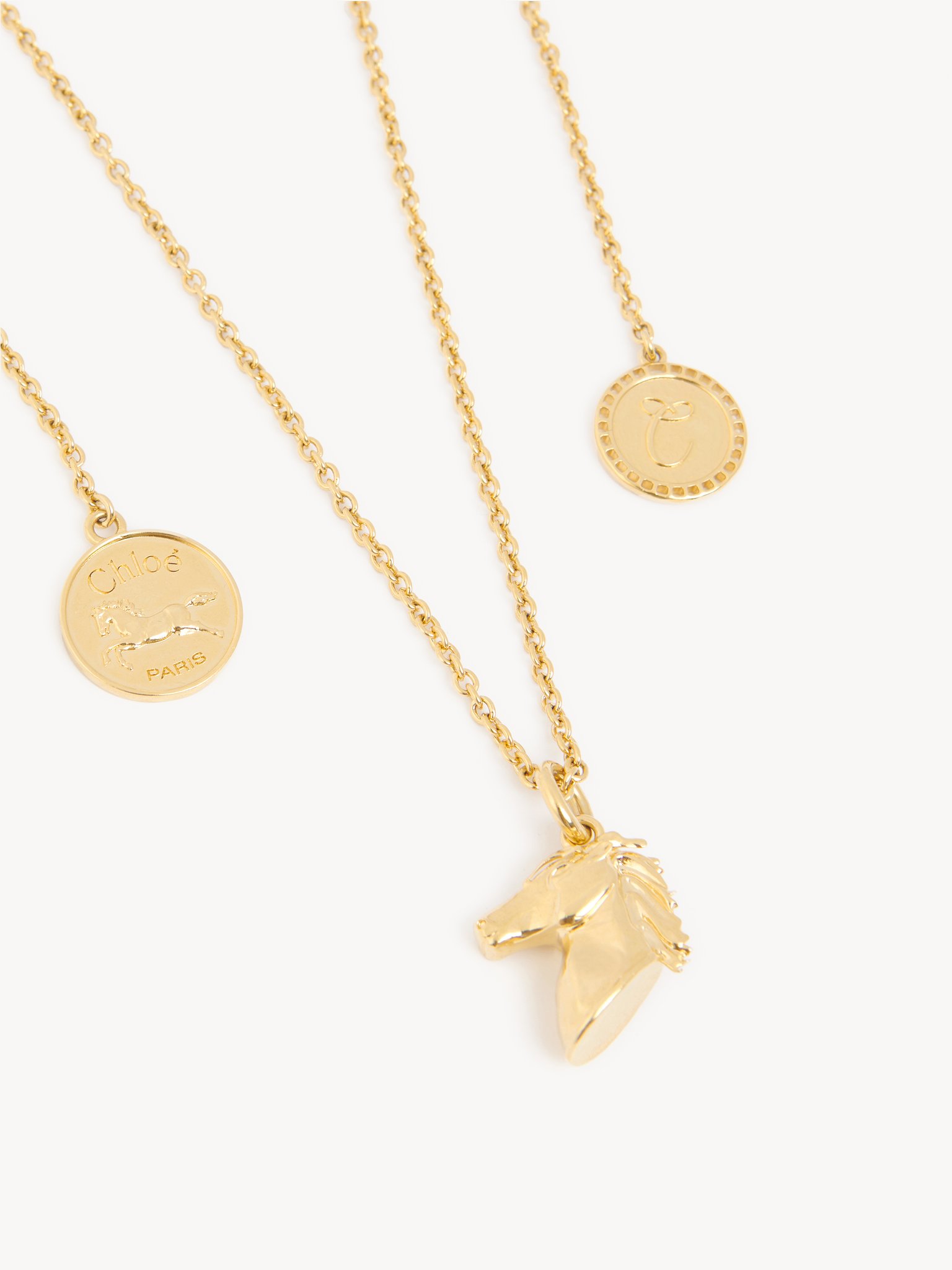 The Chloé Charms necklace Brass
Vintage Gold Product detail