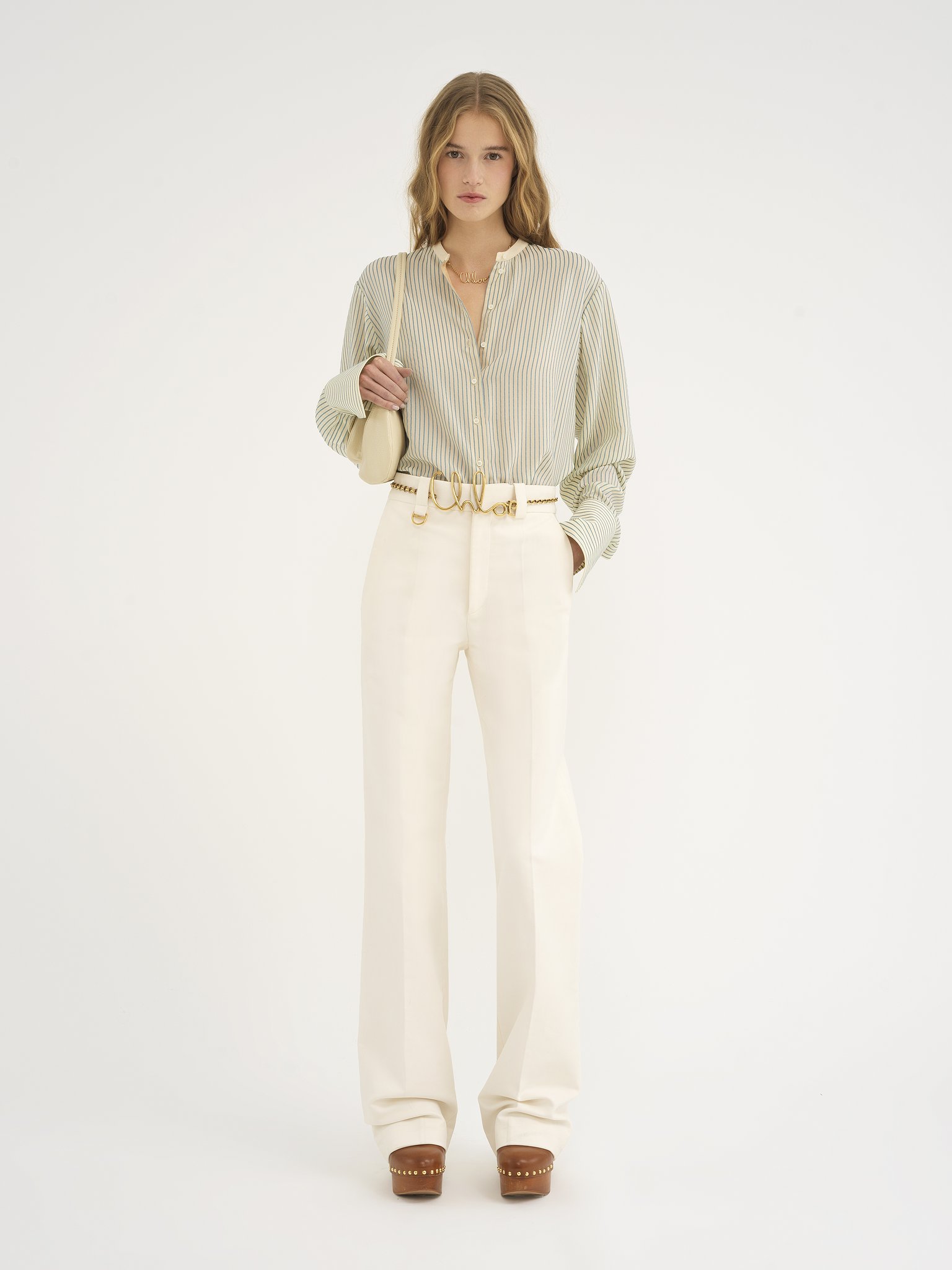 Tailored trousers in brushed cotton Organic brushed cotton
Coconut Milk Back view of the product