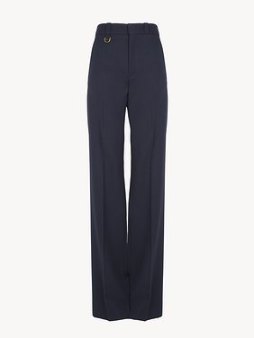 Tailored pants in wool grain de poudre Lower-impact wool grain de poudre
Eclipse Blue