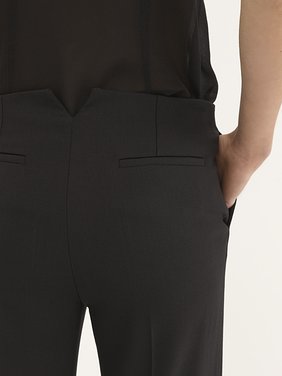 Flare pants in stretch wool Lower-impact stretch wool
Black 