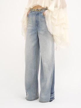 Wide-leg jeans in denim Organic cotton light bleached denim
Graceful Blue Product detail