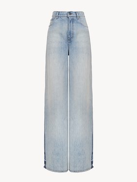 Wide-leg jeans in denim Organic cotton light bleached denim
Graceful Blue