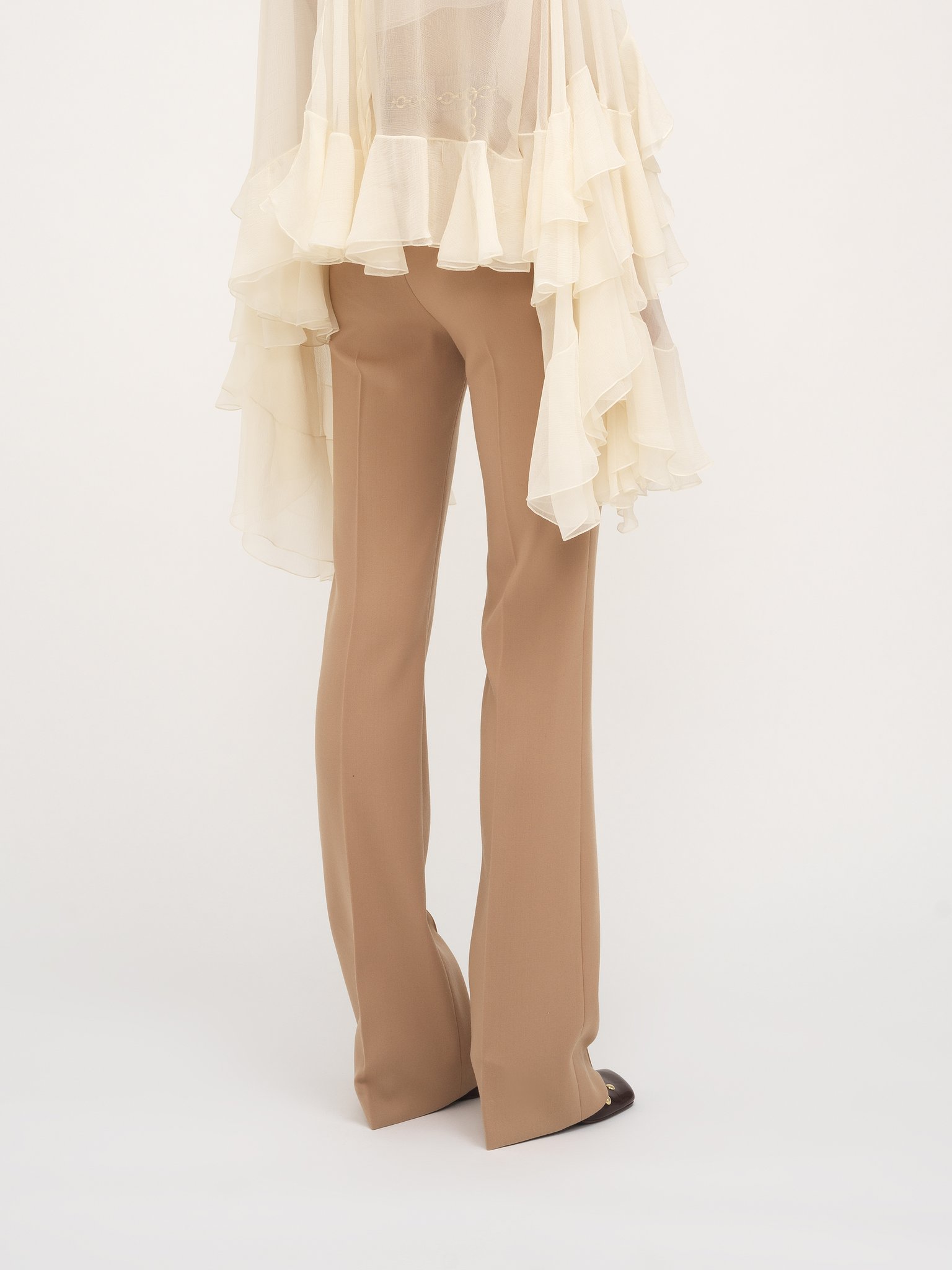 High-waisted straight pants in wool grain de poudre Wool grain de poudre
Sand Brown 