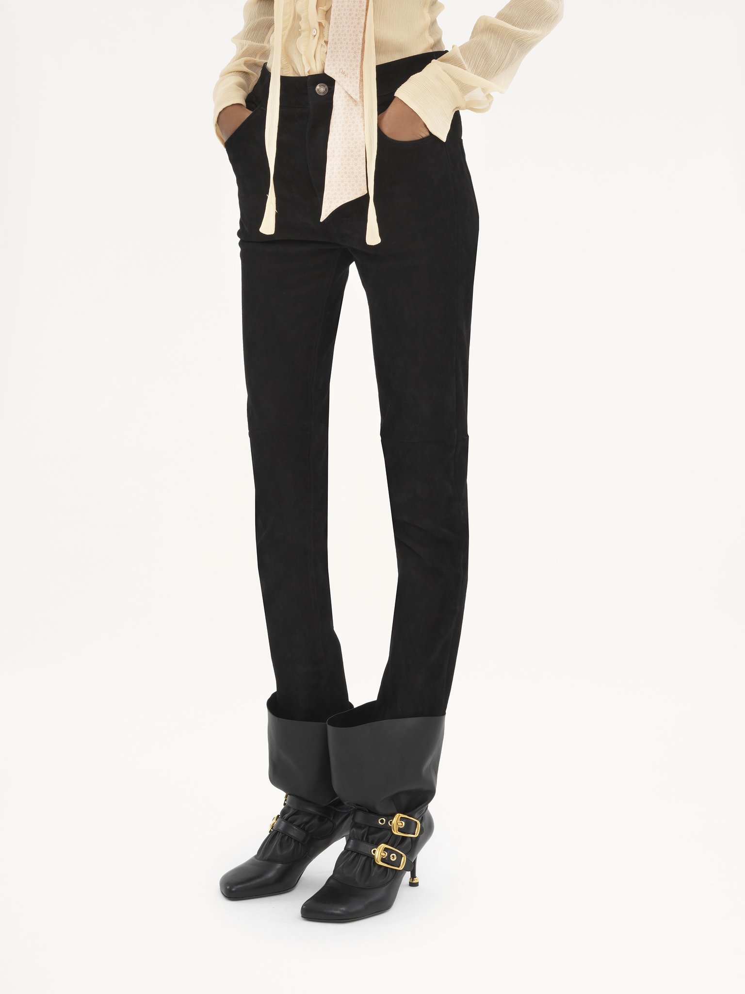 Skinny trousers in stretch suede Stretch suede
Black Product detail