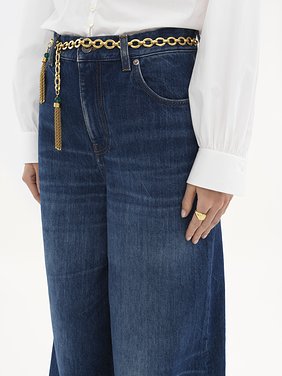 Wide-leg jeans in denim Organic cotton indigo denim
Night Blue Front view of the product being worn