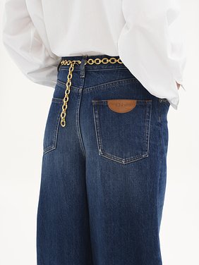 Wide-leg jeans in denim Organic cotton indigo denim
Night Blue Front view of the product being worn