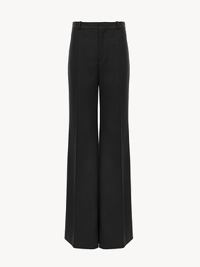 Flared tailored pants in wool grain de poudre Lower-impact wool grain de poudre
Black