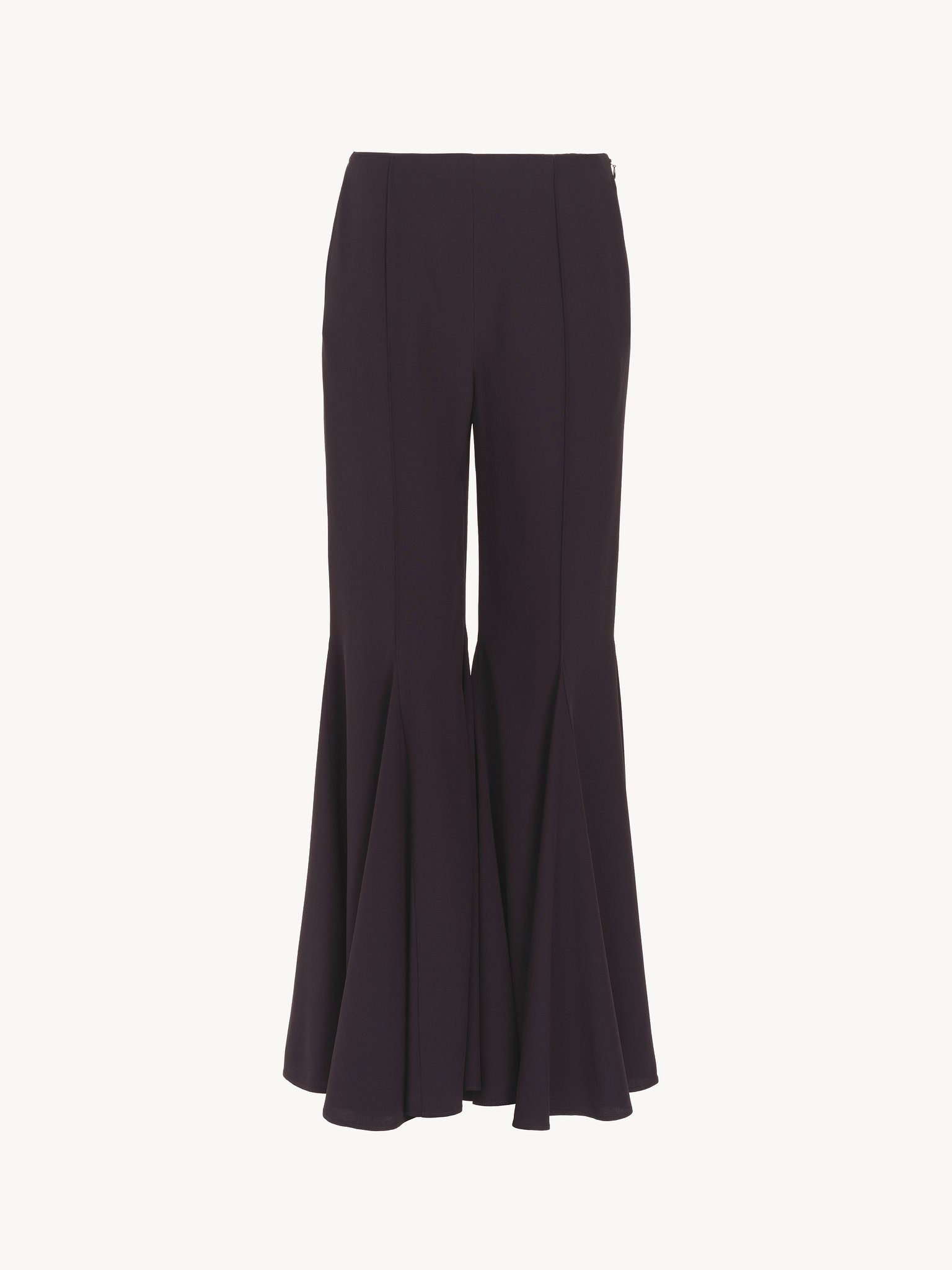 Cropped bootcut pants in crêpe satin Washed crêpe satin
Deep Purple