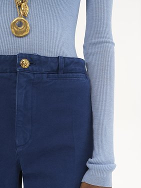 Flared tailored trousers in cotton canvas Garment-dyed organic cotton canvas
Deep Blue Front view of the product being worn